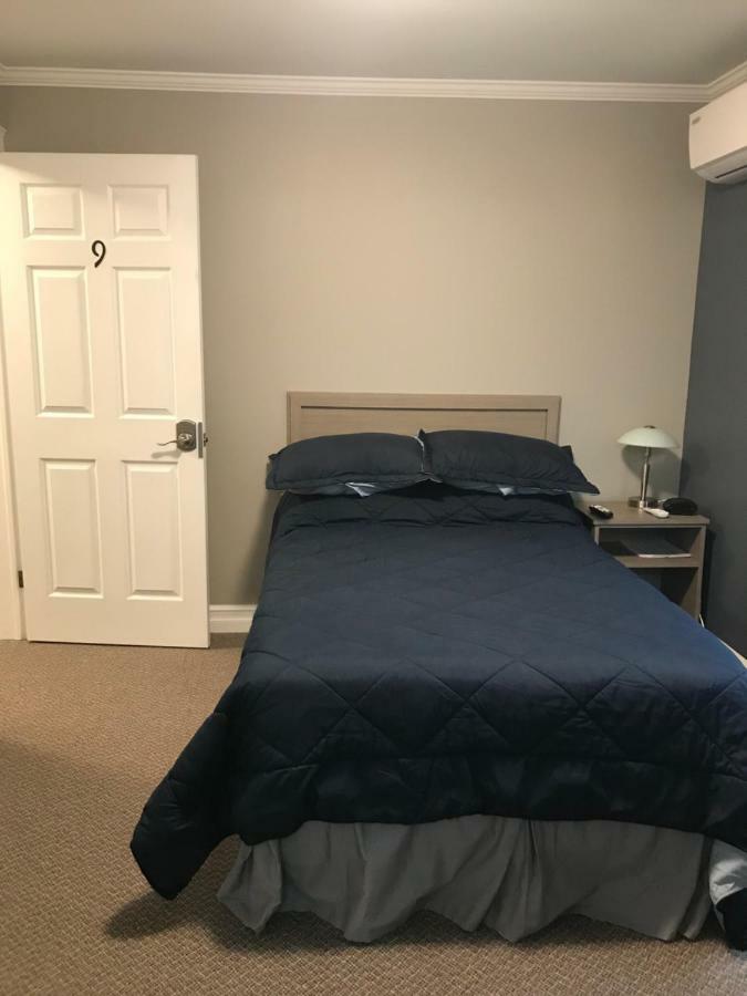 Stanley House Motel Clarenville Bagian luar foto
