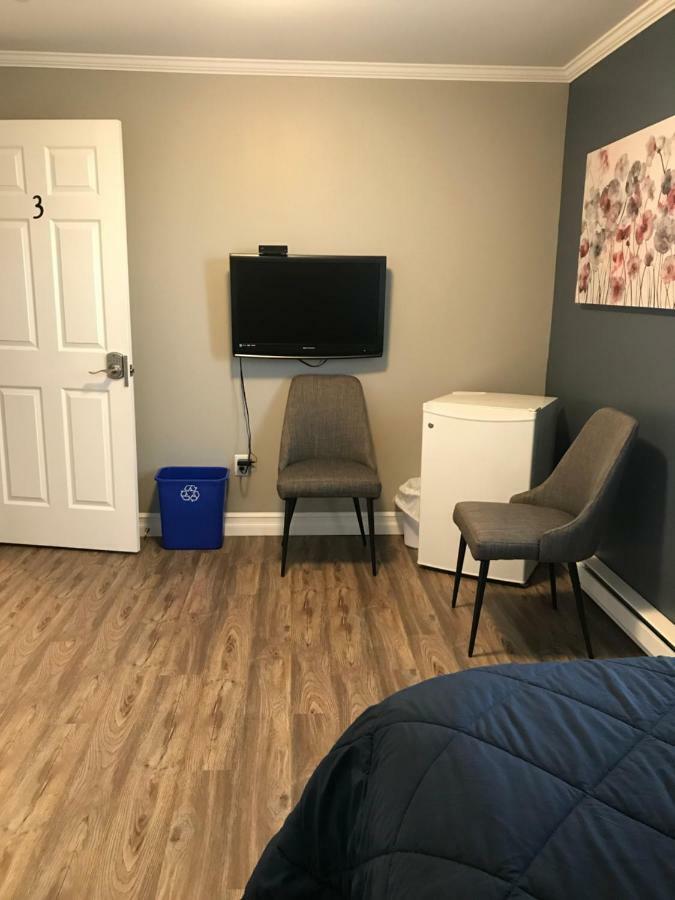 Stanley House Motel Clarenville Bagian luar foto