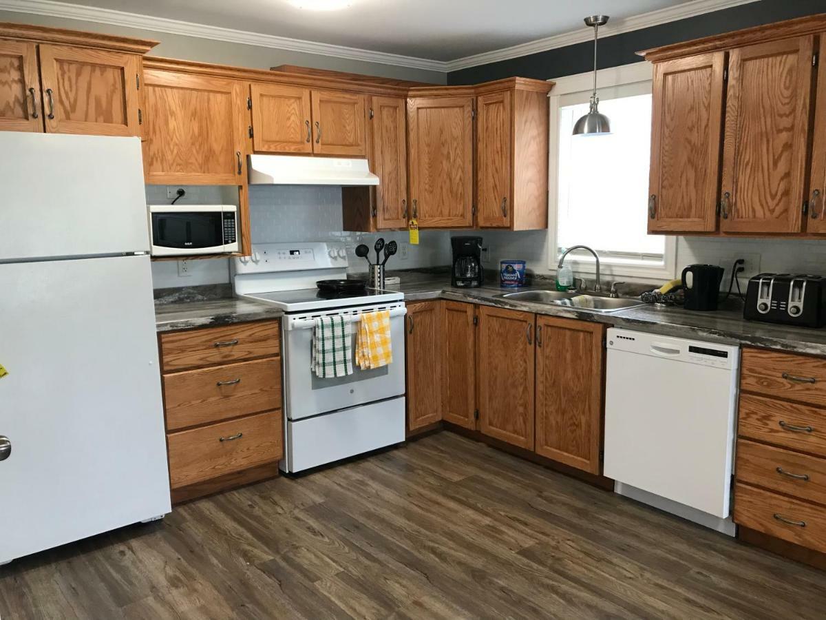 Stanley House Motel Clarenville Bagian luar foto