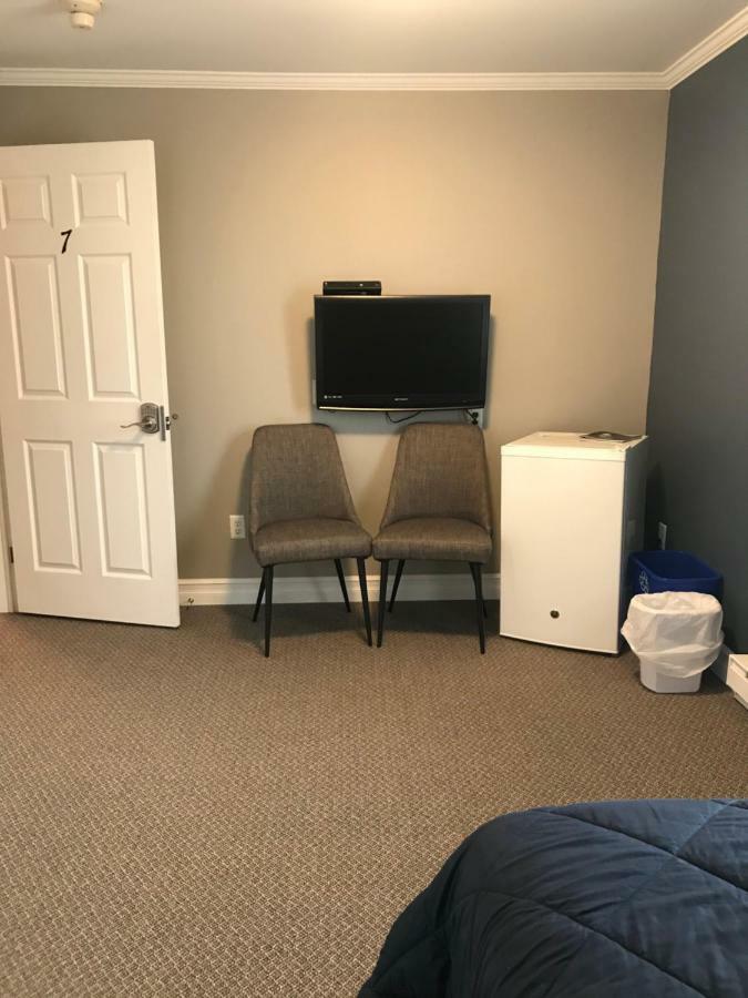 Stanley House Motel Clarenville Bagian luar foto