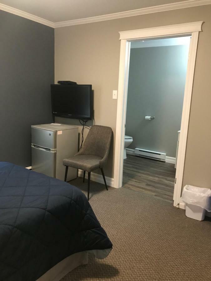 Stanley House Motel Clarenville Bagian luar foto